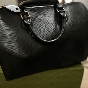 Epi Louis Vuitton